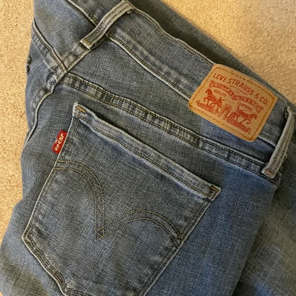 Levi’s 505 straight leg mom jeans - Picture 3 of 6